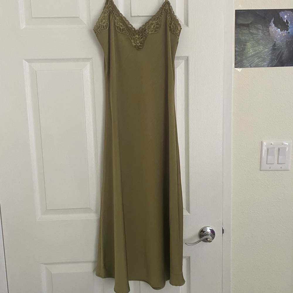 Satin Green Forever 21 Dress New and Never Worn #Y2K #OldMoneyAesthetic #New